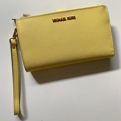 二つ折り財布 黄色 MICHEAL KORS