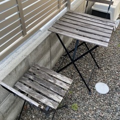 IKEA 屋外　椅子2脚とテーブルセット