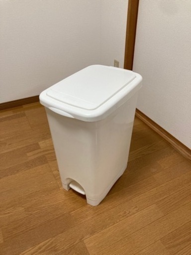 リス(株)製 ゴミ箱 60L