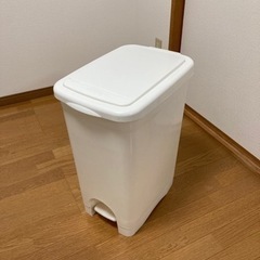 リス(株)製 ゴミ箱 60L