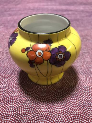 里帰り品　オールドノリタケ　アールデコ　黄色い小壷　赤と紫の花文様　M-JAPAN印