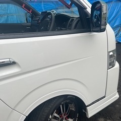 ハイエースワイド　フロントスポイラー　パールホワイト