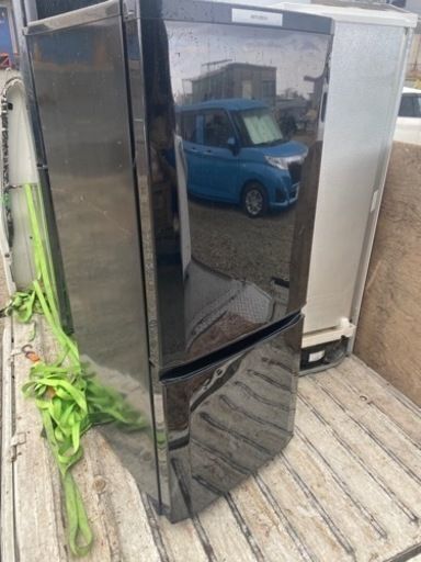 福岡市内配送無料　三菱電機 MITSUBISHI ELECTRIC MR-P15T-B [冷蔵庫（146L・右開き） サファイアブラック]