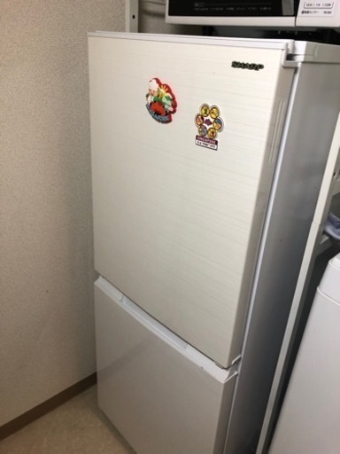 【SHARP冷蔵庫　152L】スマートサイズながら、1人暮らし大満足！2、3人分でも‍♀️