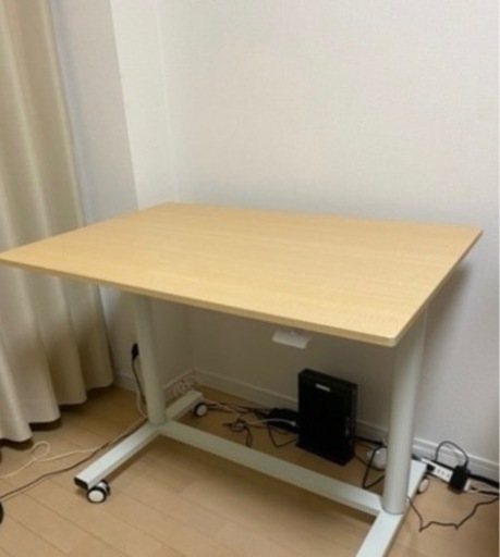 家具 ガス圧昇降デスク　机(500円でお届け可)
