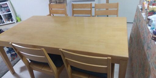 ダイニングテーブル180×95と椅子6脚