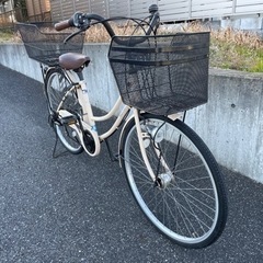 自転車　ママチャリ　後ろカゴ付き　6段変速