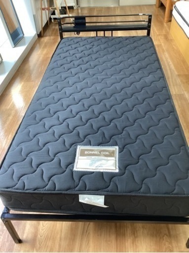 パイプシングルベッド【町田市再生家具】　233011