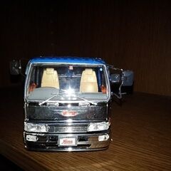 トラックプラモデル