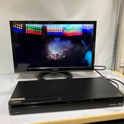 ロ2403-343 TOSHIBA REGZA ブルーレイディスクレコーダー DBR-W507 2017年製 再生のみ動作確認済み リモコン/説明書付き キズ汚れ有り