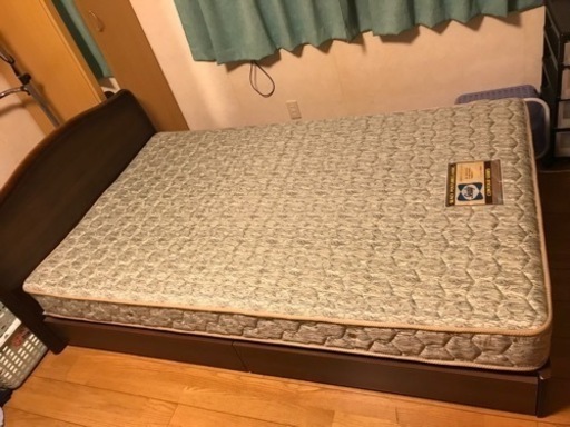 家具 ベッド （1人用)