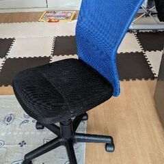 オフィスや勉強用の椅子