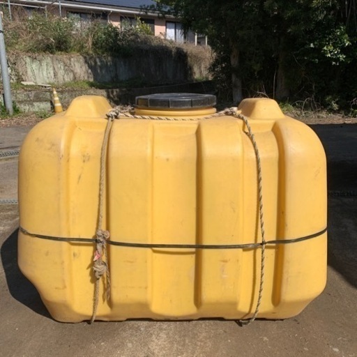 貯水タンク　農業　　1000リットル