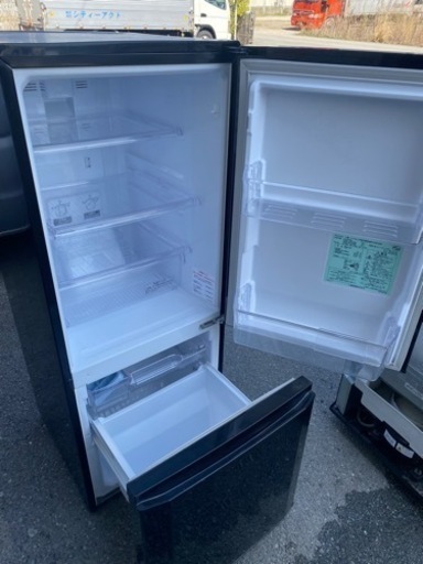 Amazon.co.jp: 三菱冷蔵庫 サファイアブラック 146L 右開き MR-P15T-B : 大型家電