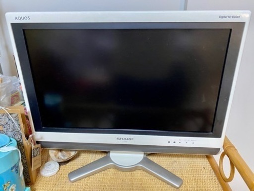テレビ　24型　AQUOS  LC-20D50