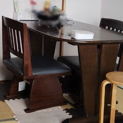 Dining table with 2 chairs 