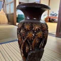 木の花瓶