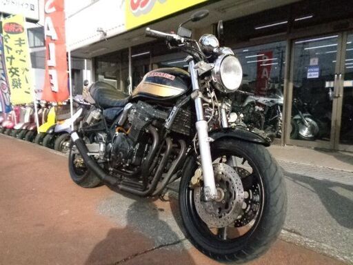 NO.4937　イナズマ４００　油冷エンジン　ショート管　タックロールシート　Ｚ２テール　ブラック＆ゴールド　 ☆彡
