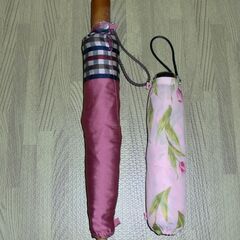 女性用　折り畳み傘　２本　可愛いチューリップ柄（ほぼ未使用）＋赤...