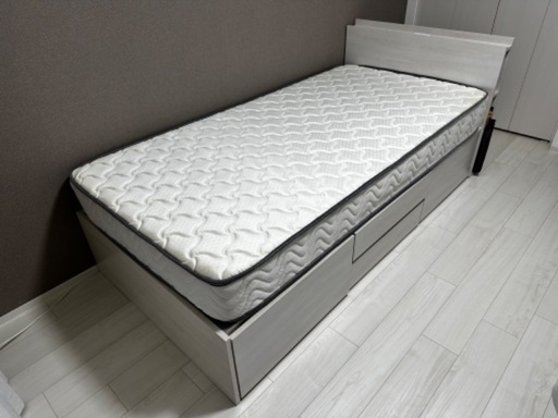 美品　シングルベッド\u0026マットレスセット　大容量収納付き　宮付き　コンセント付き　本棚付き
