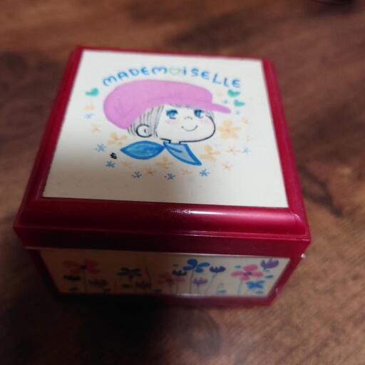 水森亜土　木製オルゴール（七つの子） 水森亜土 小さなオルゴール 水森亜土 木製オルゴール（七つの子） 水森