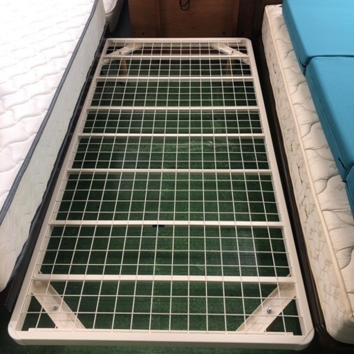 シングルベッド フレーム:無印良品 マットレス:magniflex シングルベッド フレーム:無印良品 マットレス:magniflex