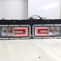 トラック用　テールランプ　LED 