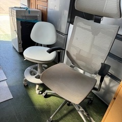 家具 オフィス用椅子　勉強椅子　1個1300円　中古