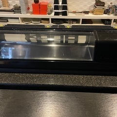 現役業務用冷蔵庫2台とショーケース3台