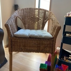 家具　IKEA AGEN 籐の椅子　クッション付き