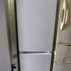 ヤマダ電機ノンフロン冷凍冷蔵庫YRZ-F15G1 　2021年式