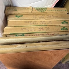 DIYに◇新品◇82枚◇東リ、プリントタイル、45✖️45ヴィアーレ、ピンク