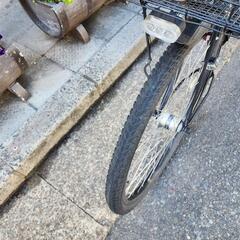 ママチャリ ブリヂストン 28インチ 3変速 自動ライト カゴ 付き 黒