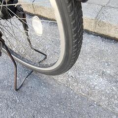 ママチャリ ブリヂストン 28インチ 3変速 自動ライト カゴ 付き 黒