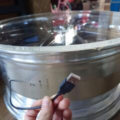 光るテーブル　ホイール