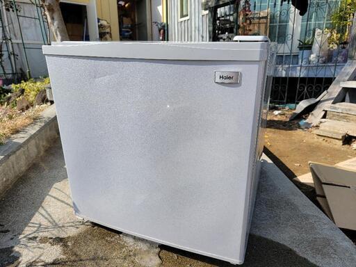 2016年ハイアール製３８Ｌミニ冷凍庫　ＪＦ-ＮＵ４０Ｇ　５０×５０×５４ｃｍ　使用確認済　わりと綺麗家電 キッチン家電 冷凍庫