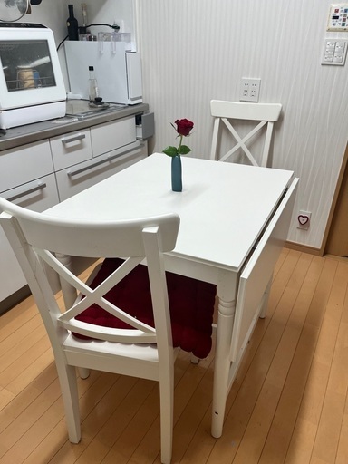 ☆ジモティ割あり☆ IKEA 伸縮式ダイニングテーブルセット 椅子2脚