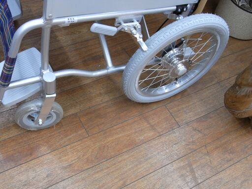 幸和製作所 TacaoF ハンドブレーキ付き 介助式 車いす B-40 未使用品