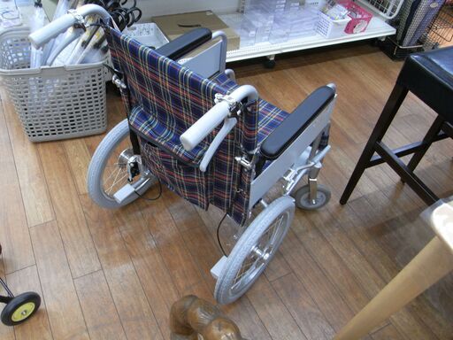 幸和製作所 TacaoF ハンドブレーキ付き 介助式 車いす B-40 未使用品