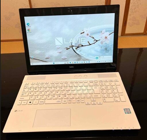 NEC LaVie NS550/GAW Corei5 8G SSD 極美品です！