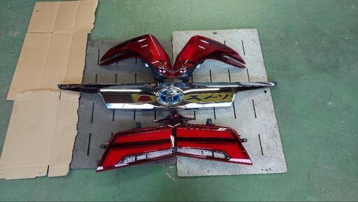 30後期 アルファード エグゼクティブ リアガーニッシュ テールランプ