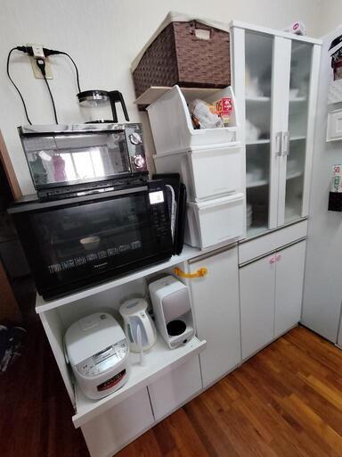 【取引決定】ニトリ食器棚とレンジ台