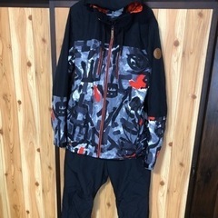 2回着用★QUIKSILVER スノーウェア(L)