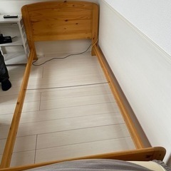 シングルベッド、フレーム　家具 オフィス用家具 机