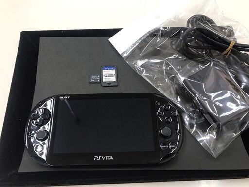 プレイステーションVita　PCH-2000　クリスタルブラック　メモリ（8GB）とメタルギア HDつき