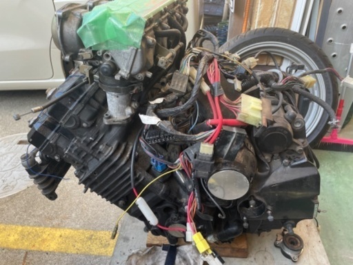 ☆FZR1000☆エンジン本体☆キャブレター付き