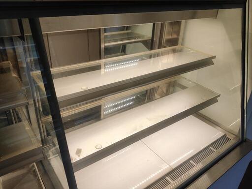 再募集】【閉店処分】ケーキ用ショーケース センター仕切り付き