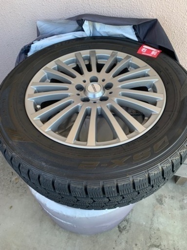 車のパーツ タイヤ、ホイール