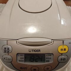タイガーマイコン炊飯ジャー炊きたて 5.5合炊き　JBH-G10...