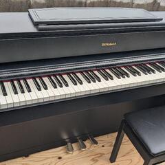 ★大阪〜岡山まで配達無料！
送料込み音・機能のRoland 電子ピアノ HP605 2017年製 ほぼ新品参考定価￥215,460